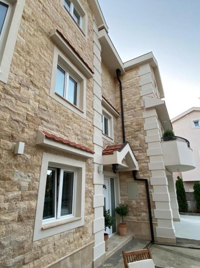 42° North Apartments Tivat Exteriör bild