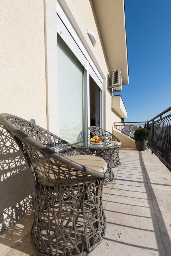 42° North Apartments Tivat Exteriör bild